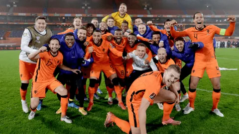 卡迪什额头伤势已处理，球员情况稳定