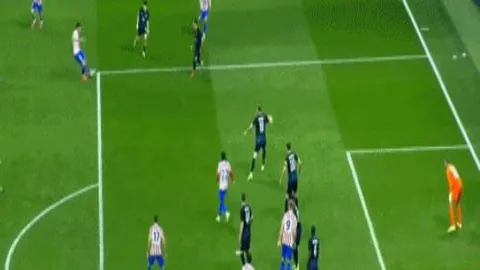 聚焦亚冠激情之战！成都蓉城VS武里南，4胜3负悬念揭晓，精彩对决不容错过！